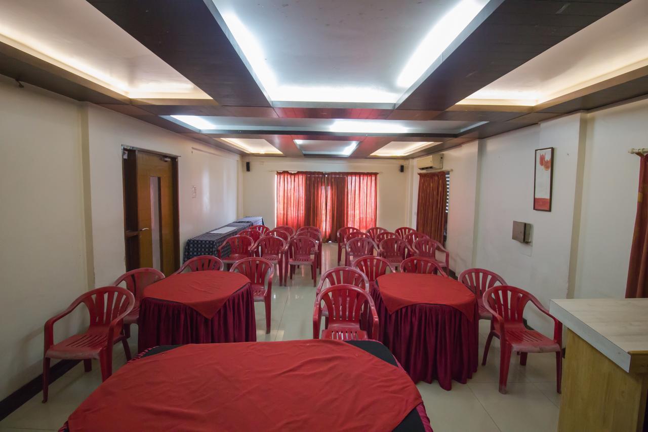 Oyo 24197 Saptaruchi Hotel Pimpri-Chinchwad Bagian luar foto