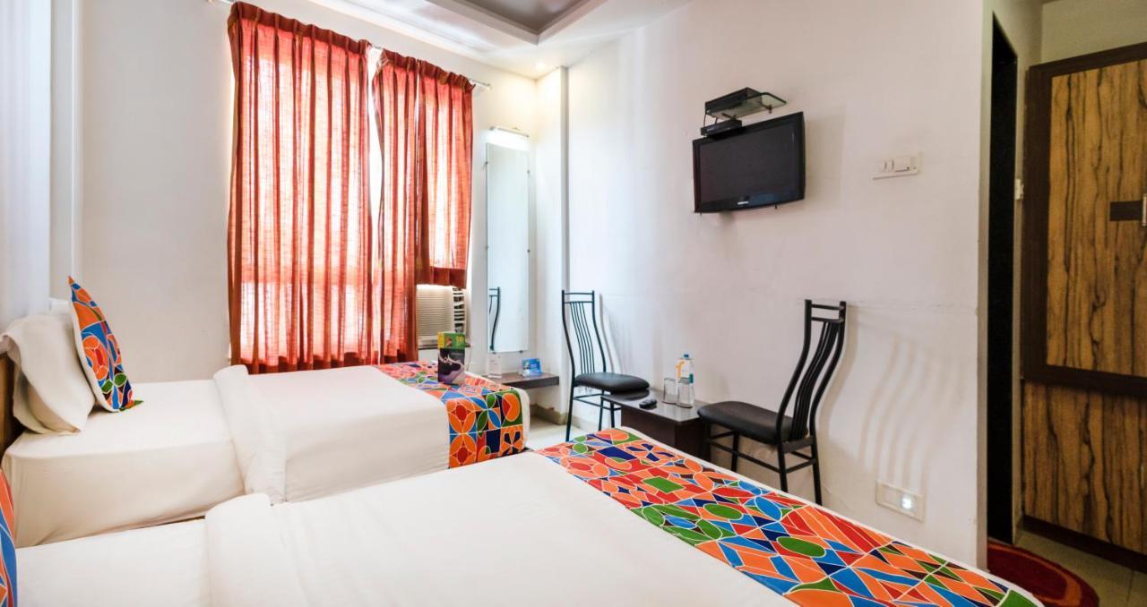 Oyo 24197 Saptaruchi Hotel Pimpri-Chinchwad Bagian luar foto