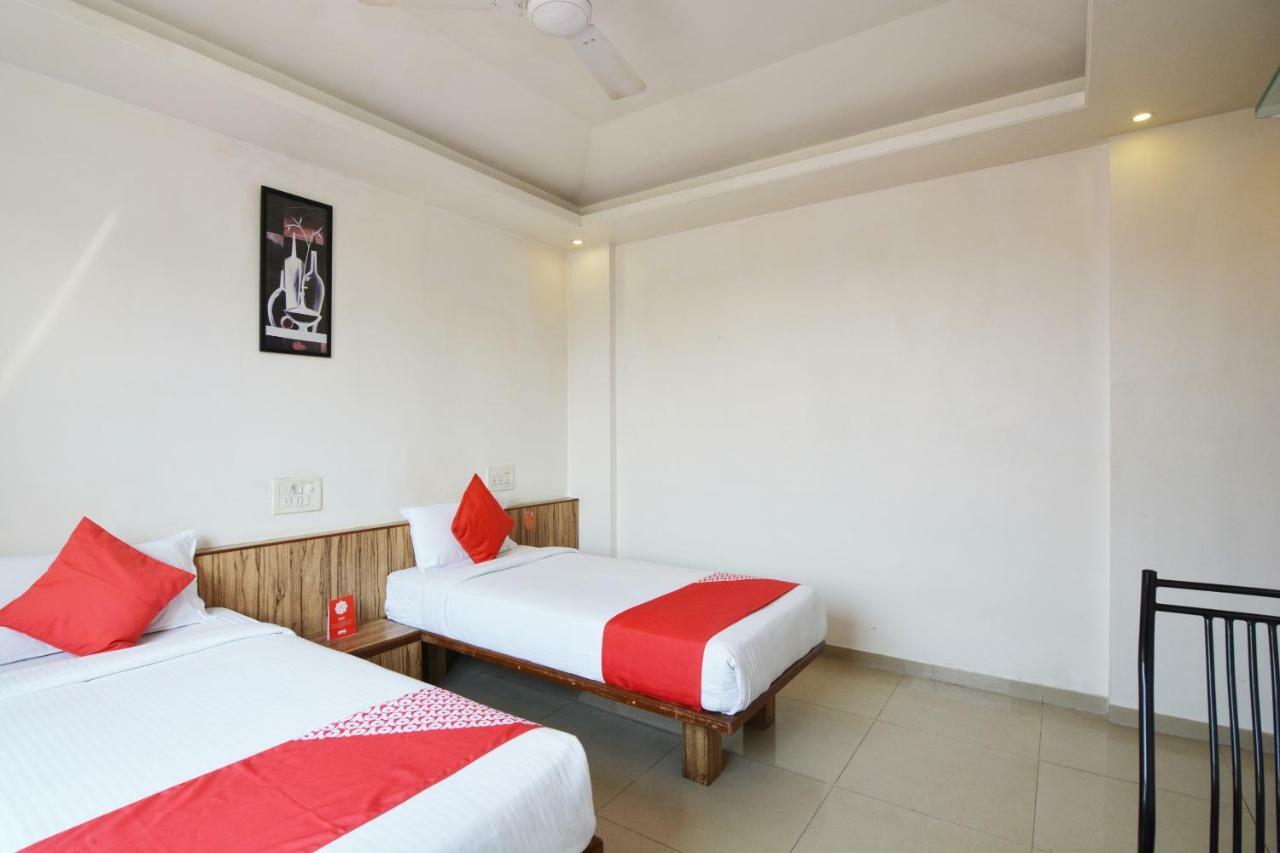 Oyo 24197 Saptaruchi Hotel Pimpri-Chinchwad Bagian luar foto